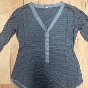 Lululemon Athletica Gray Striped Long Sleeve Top